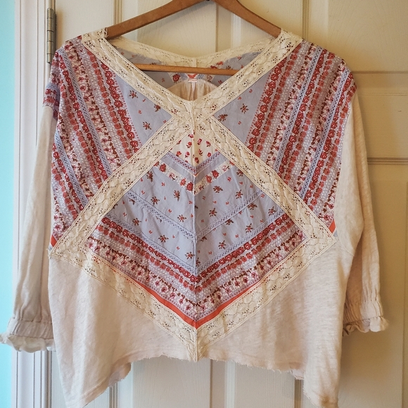 Free People Tops - Free People Floral patchwork vneck BOHO top